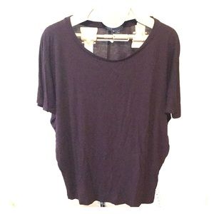 Vince crew neck t-shirt. Tapered bottom